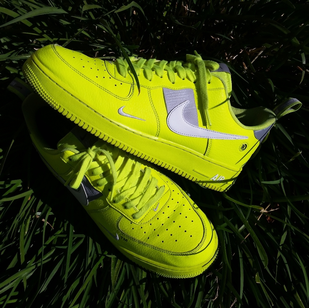 Nike Air Force 1 '07 LV8 UTILITY OVERBRANDING VOLT SNEAKERS SHOES BASKETBALL